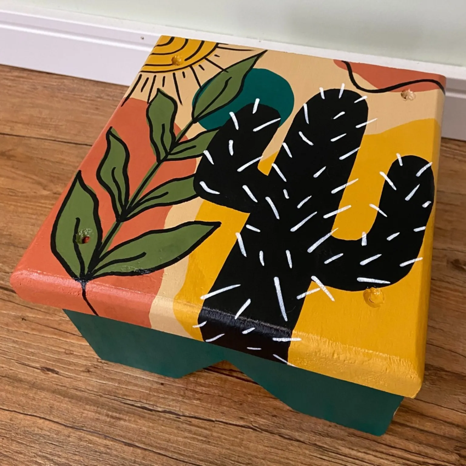 Parede transformada com pintura orgânica